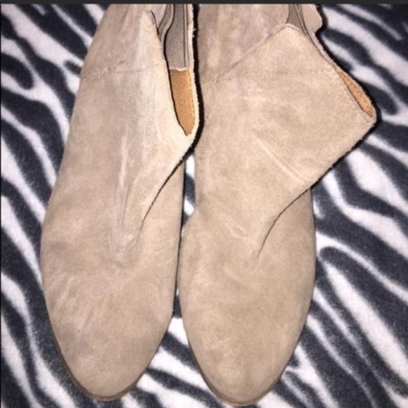 Lucky Brand Tan Booties - Picture 3 of 5